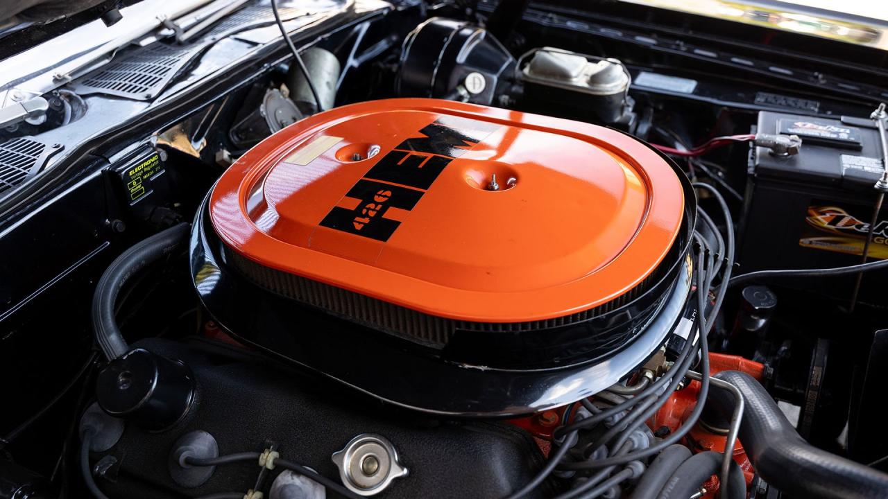 1970 Dodge Challenger R/T Hardtop 426 Hemi