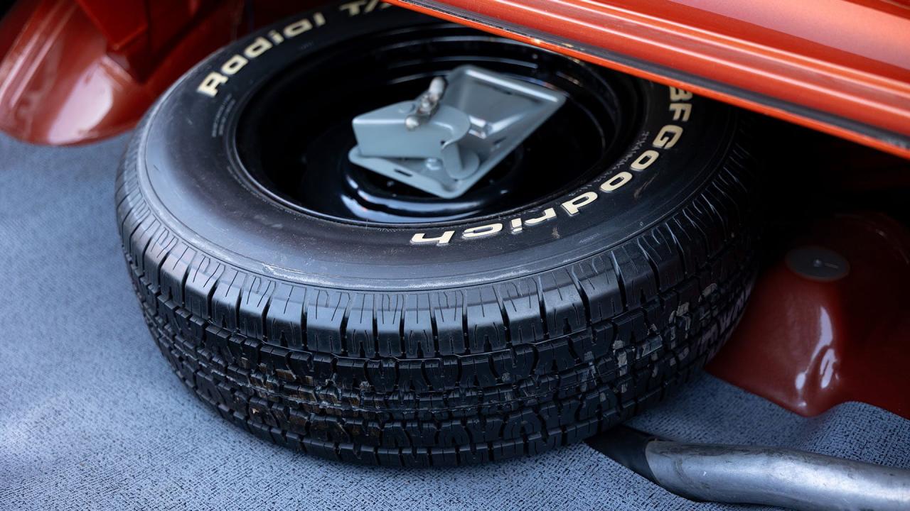 1970 Dodge Challenger R/T SE Hardtop 440 Six Pack