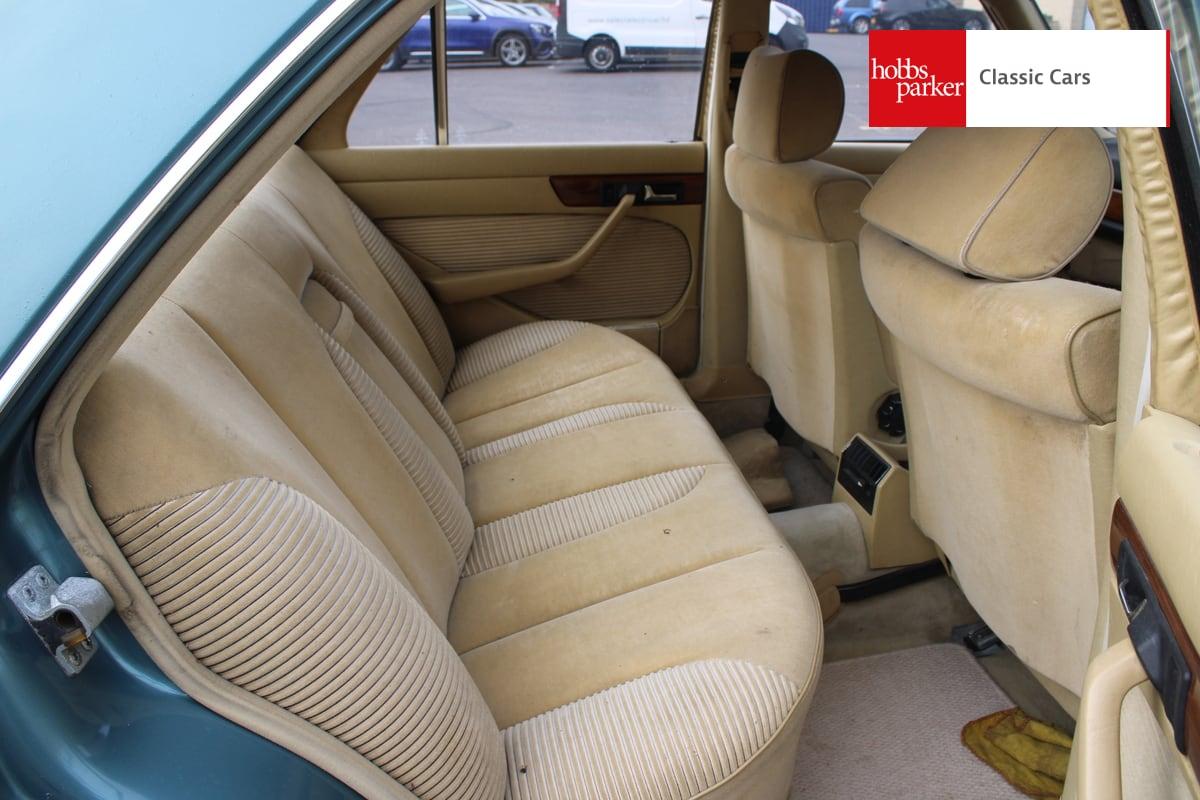 1981 Mercedes - Benz 380 SE Auto W126