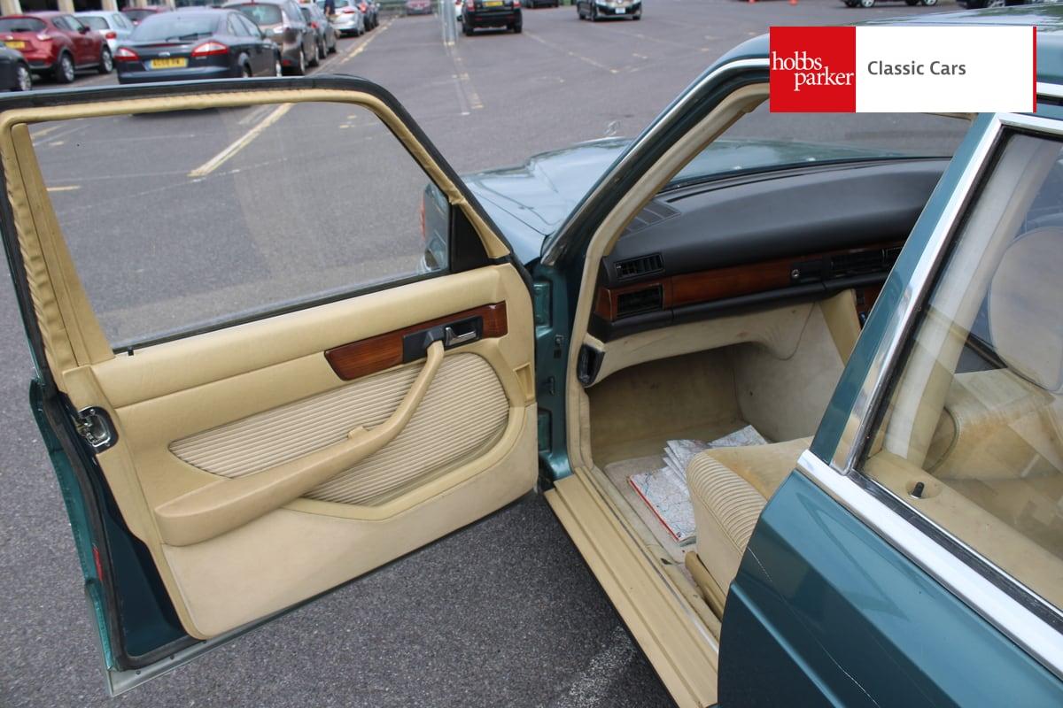 1981 Mercedes - Benz 380 SE Auto W126