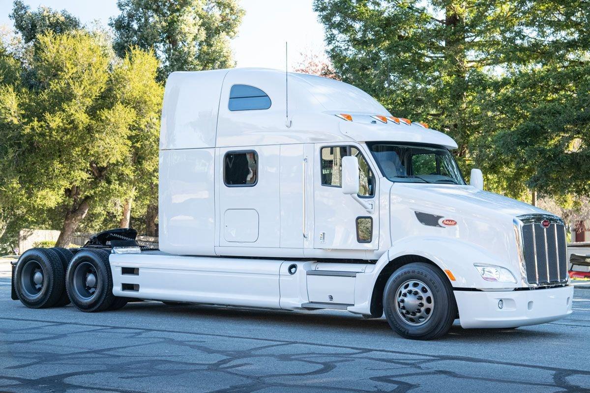 2012 Peterbilt 587 Unknown