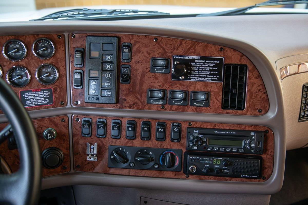 2012 Peterbilt 587 Unknown
