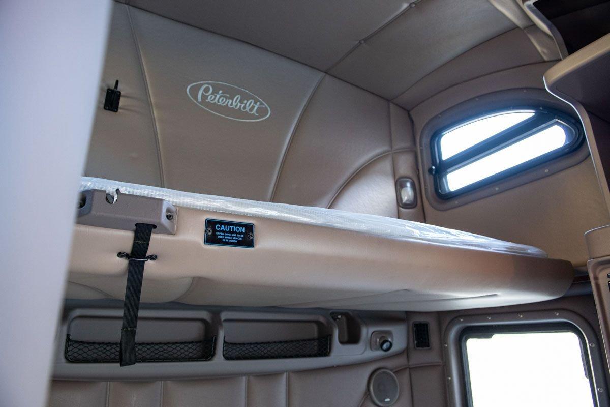 2012 Peterbilt 587 Unknown