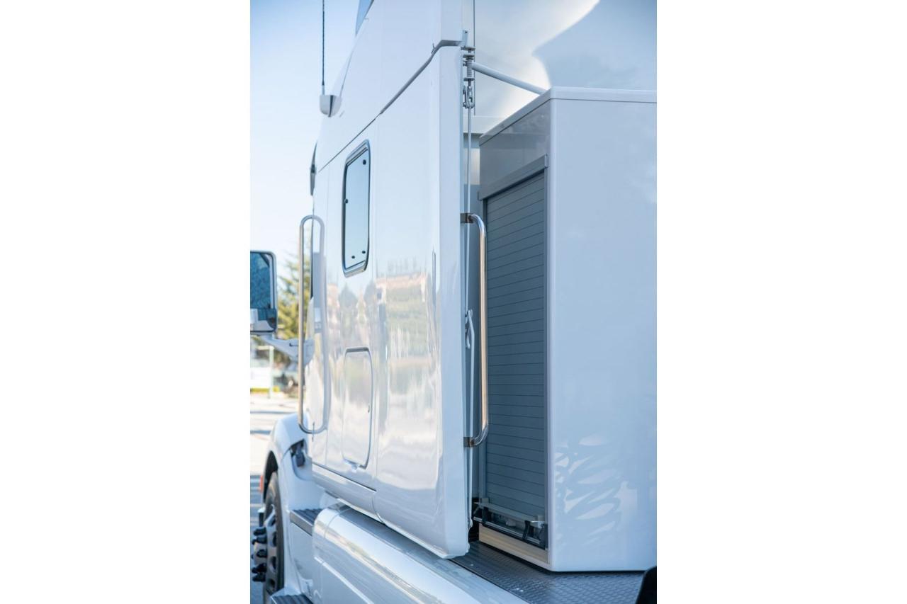 2012 Peterbilt 587 Unknown