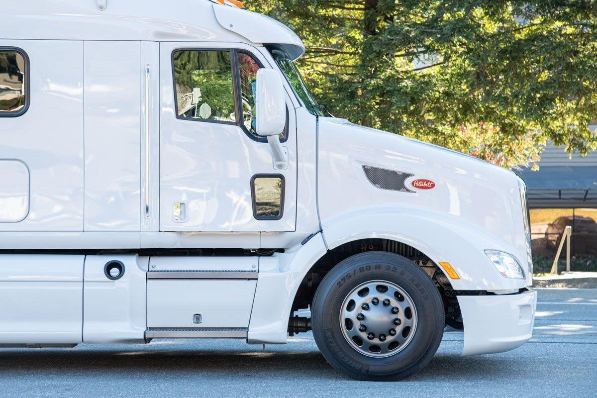 2012 Peterbilt 587 Unknown