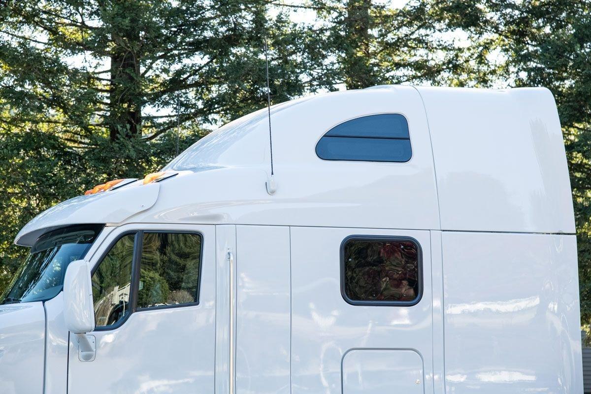 2012 Peterbilt 587 Unknown
