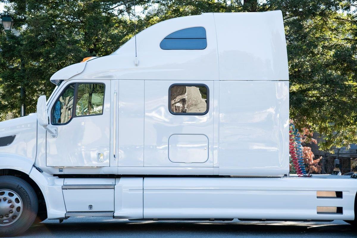 2012 Peterbilt 587 Unknown