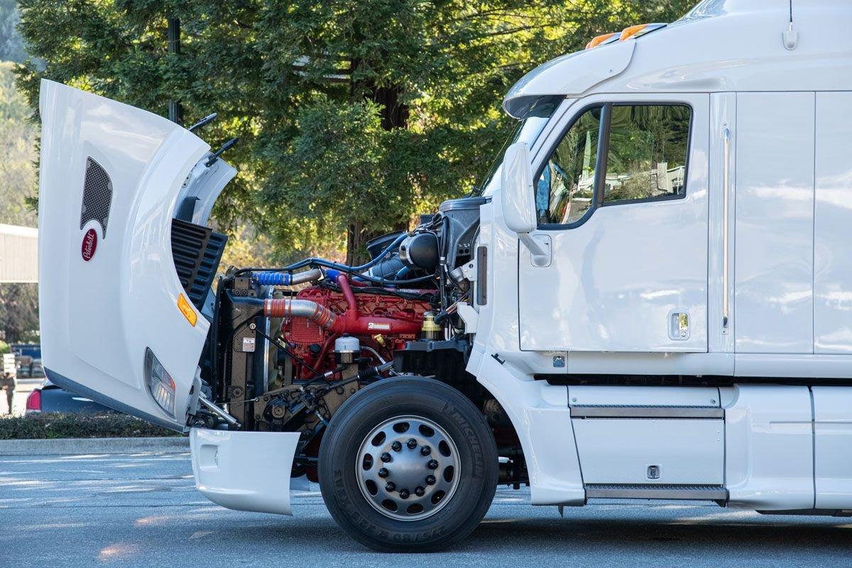 2012 Peterbilt 587 Unknown