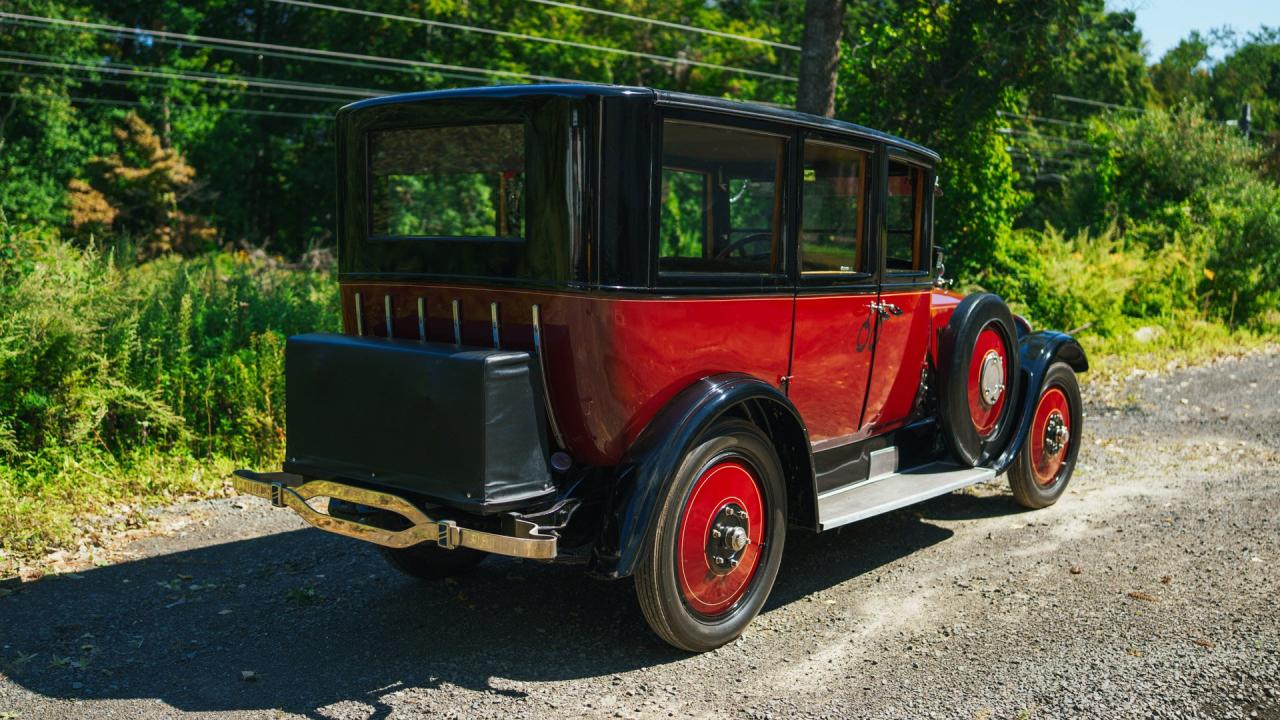 1924 Studebaker Big-Six Sedan