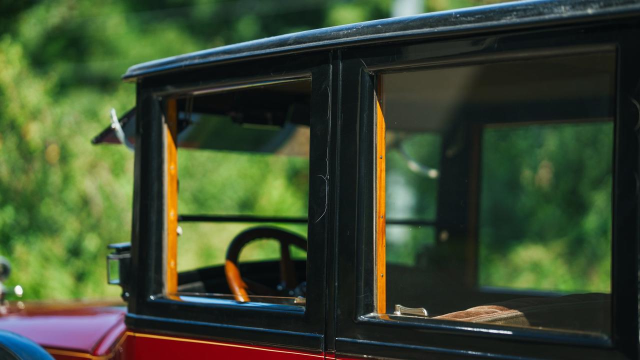 1924 Studebaker Big-Six Sedan