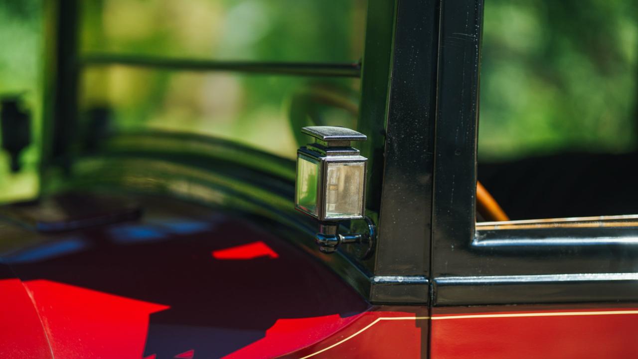 1924 Studebaker Big-Six Sedan