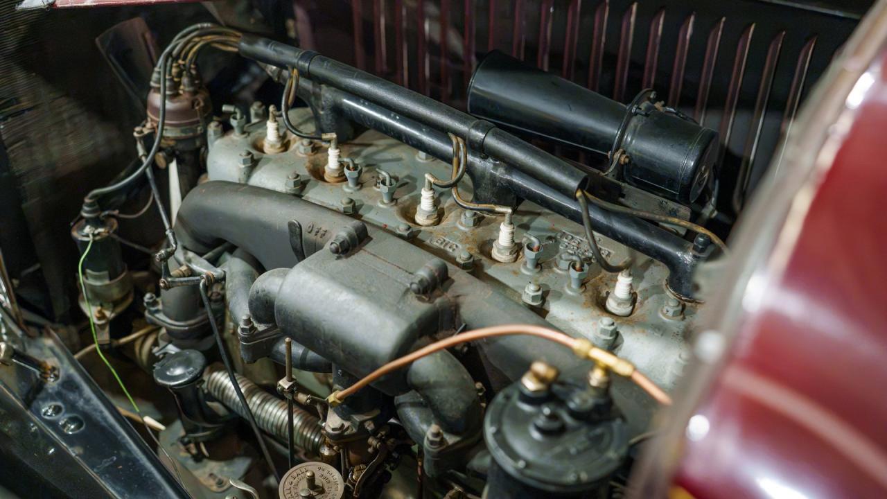 1924 Studebaker Big-Six Sedan