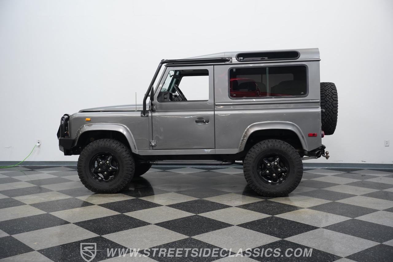 1997 Land Rover Defender 90 NAS