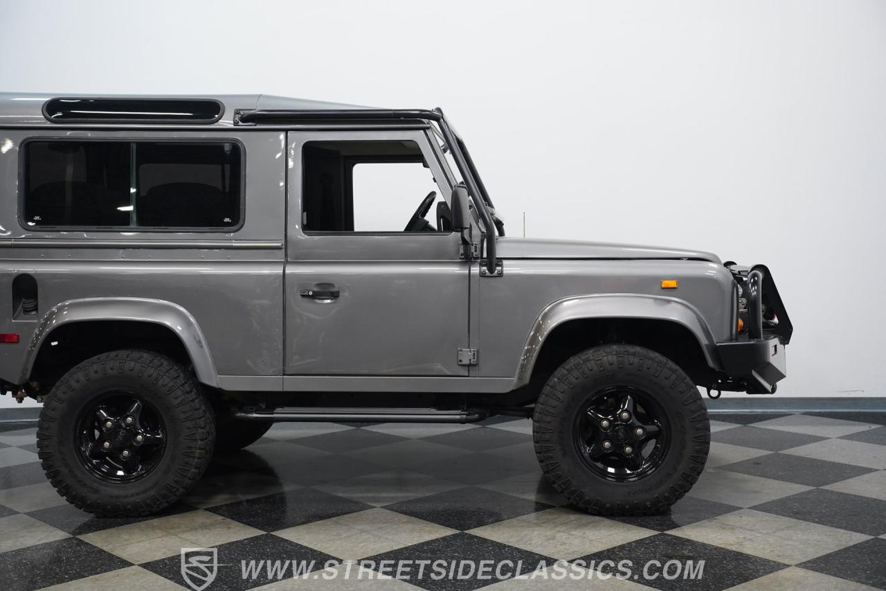 1997 Land Rover Defender 90 NAS
