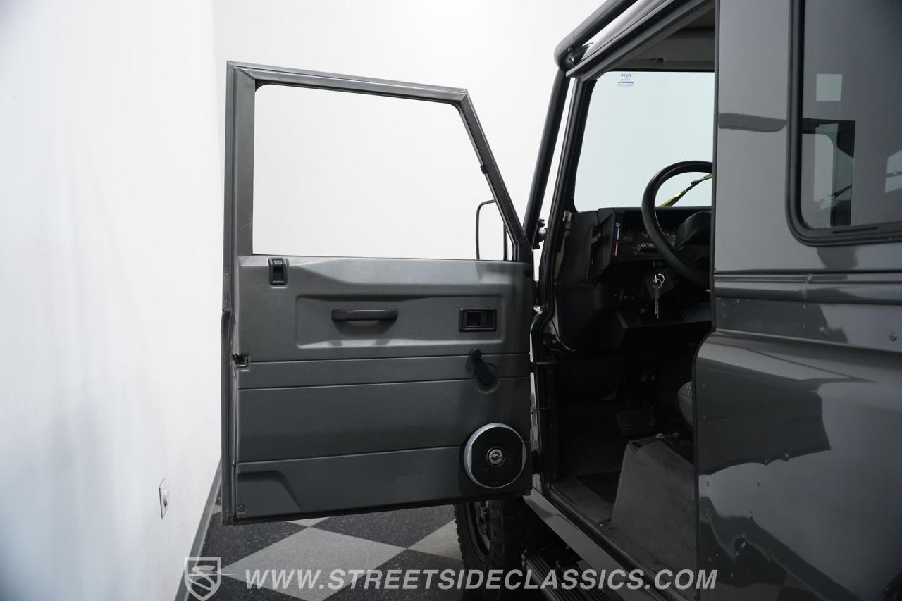 1997 Land Rover Defender 90 NAS