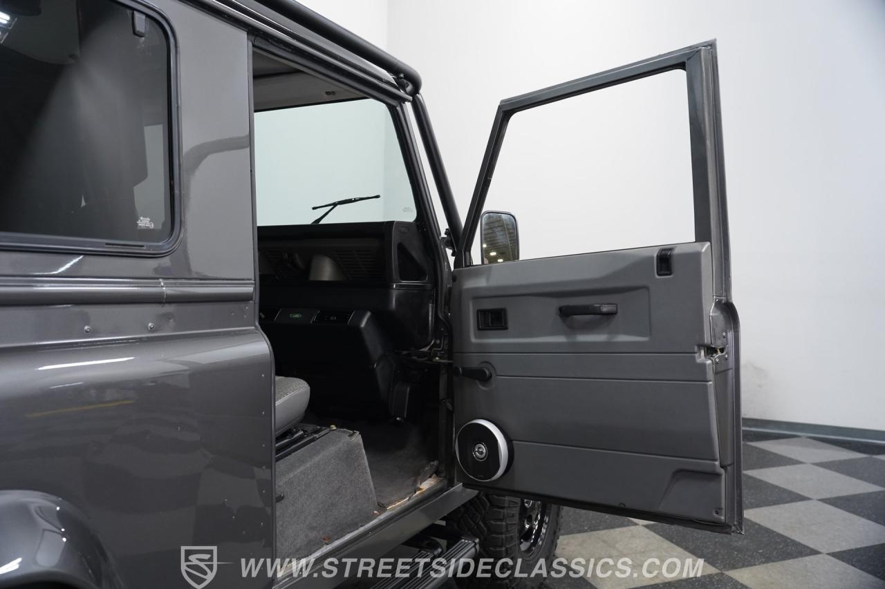 1997 Land Rover Defender 90 NAS