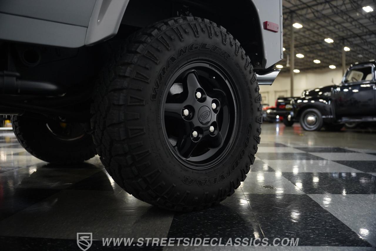 1997 Land Rover Defender 90 NAS