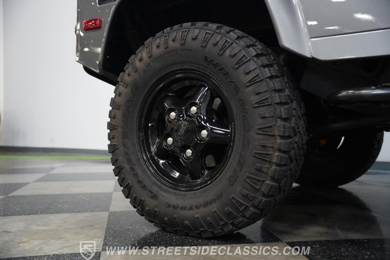 1997 Land Rover Defender 90 NAS