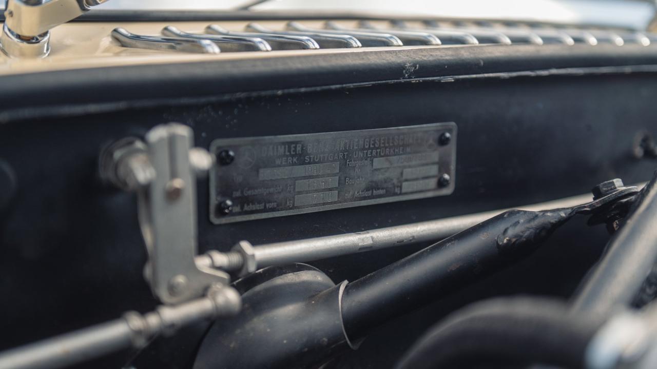 1957 Mercedes - Benz 300 SL Roadster