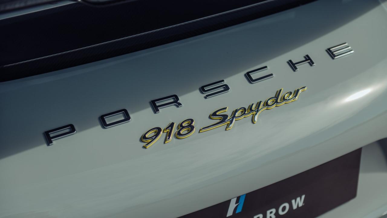2015 Porsche 918 Spyder Weissach Package
