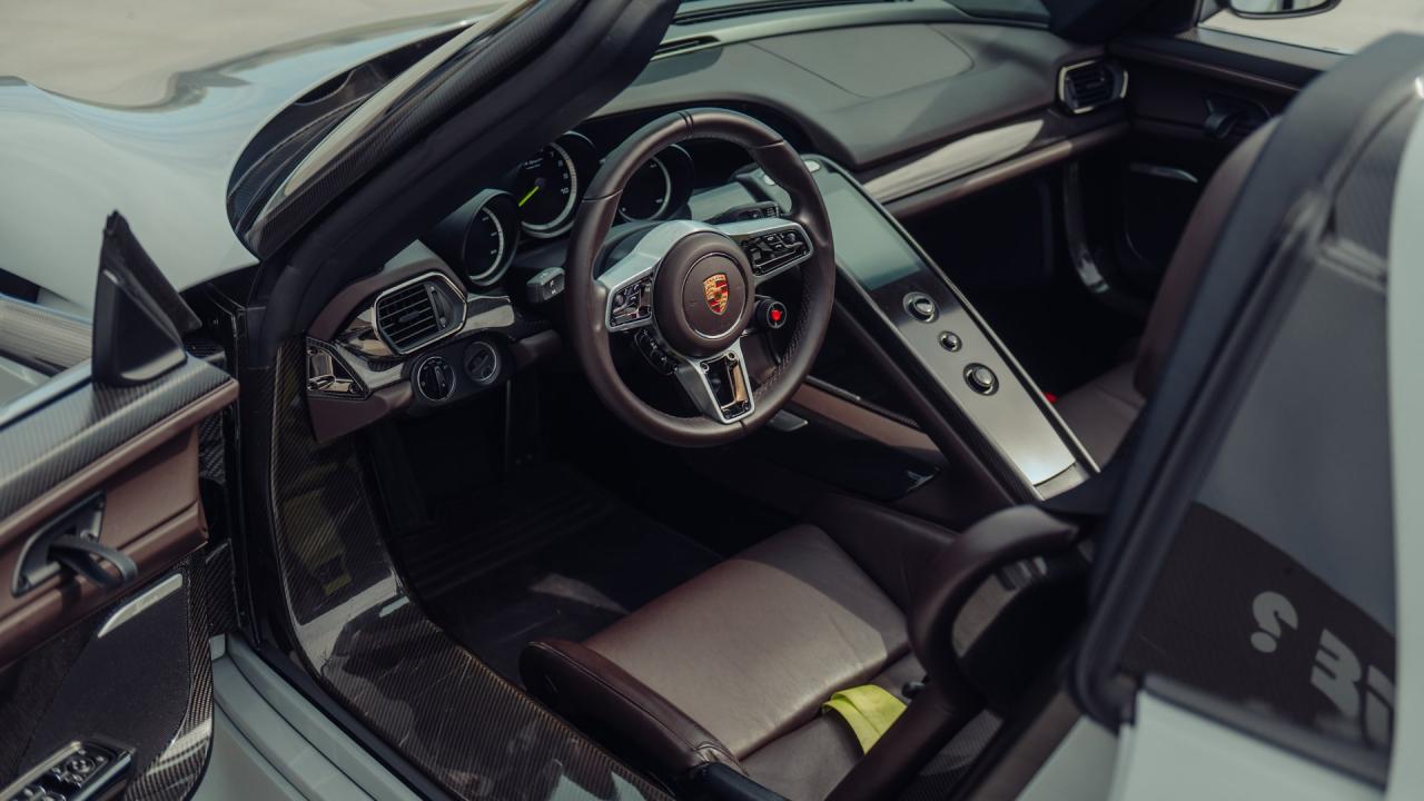 2015 Porsche 918 Spyder Weissach Package