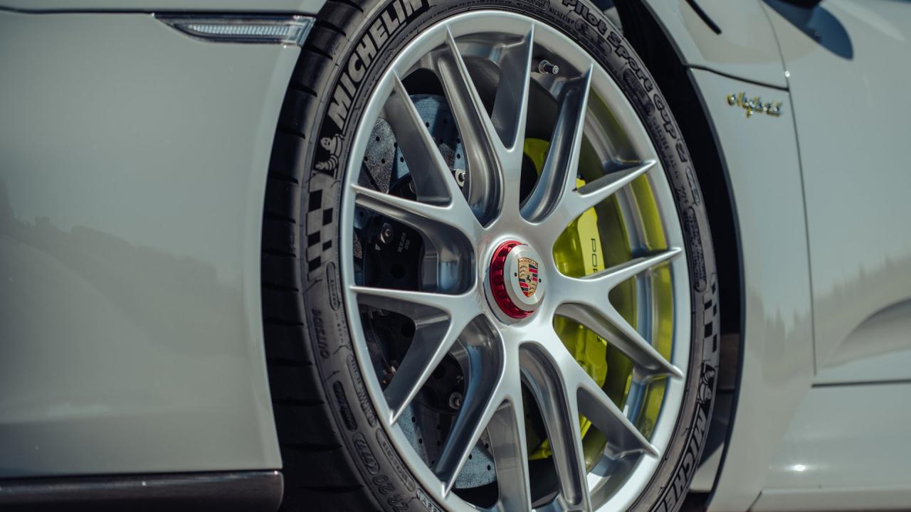 2015 Porsche 918 Spyder Weissach Package