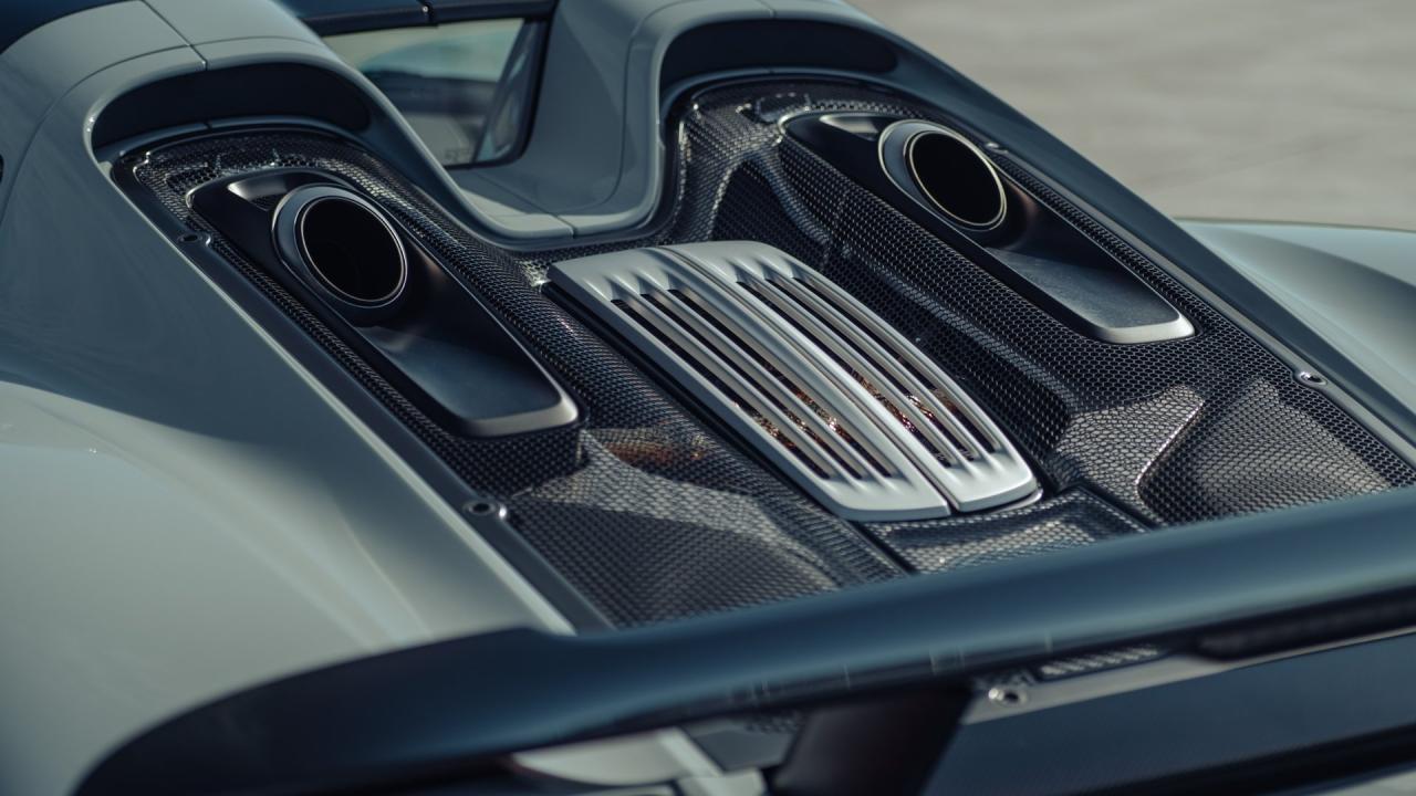 2015 Porsche 918 Spyder Weissach Package