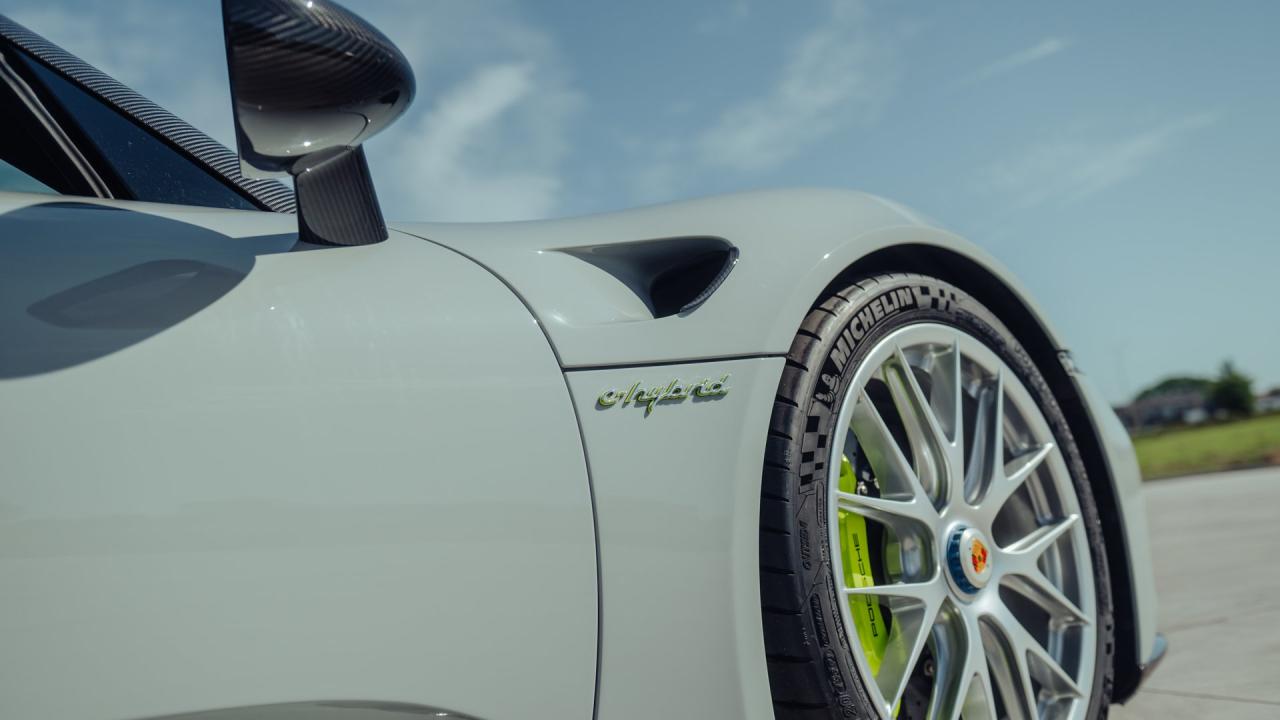2015 Porsche 918 Spyder Weissach Package