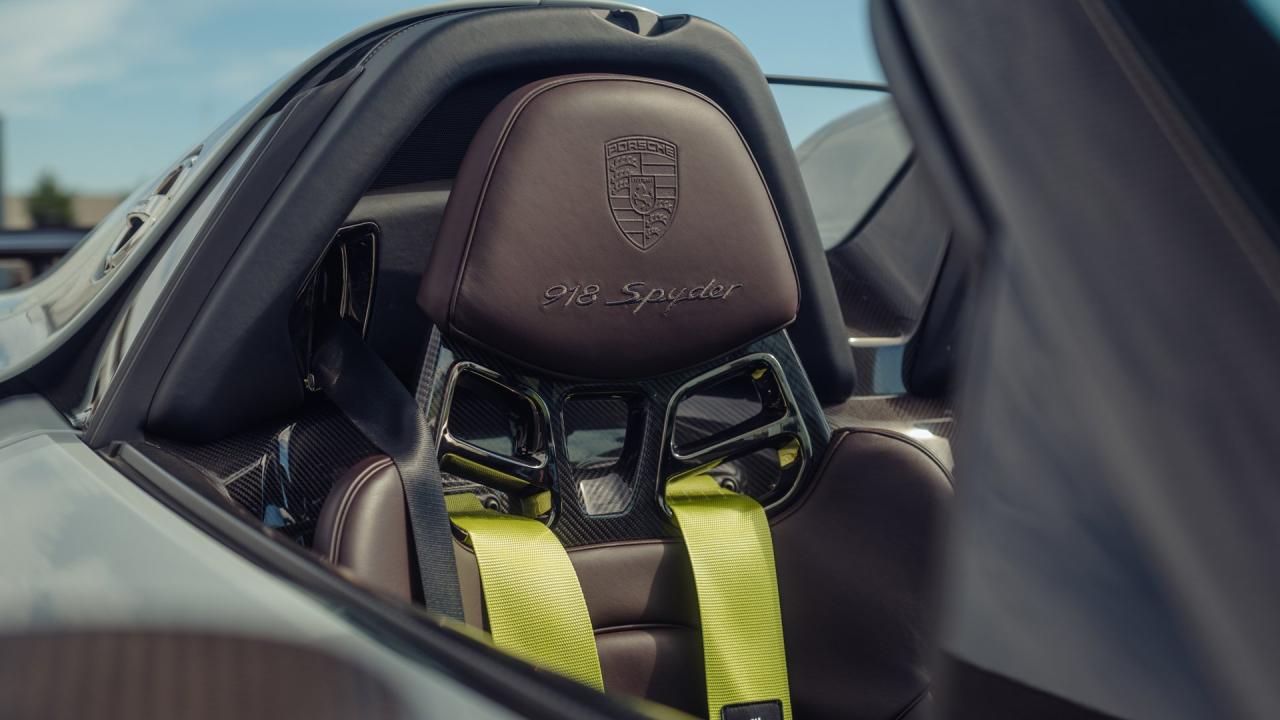 2015 Porsche 918 Spyder Weissach Package