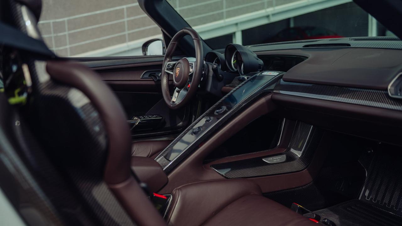 2015 Porsche 918 Spyder Weissach Package