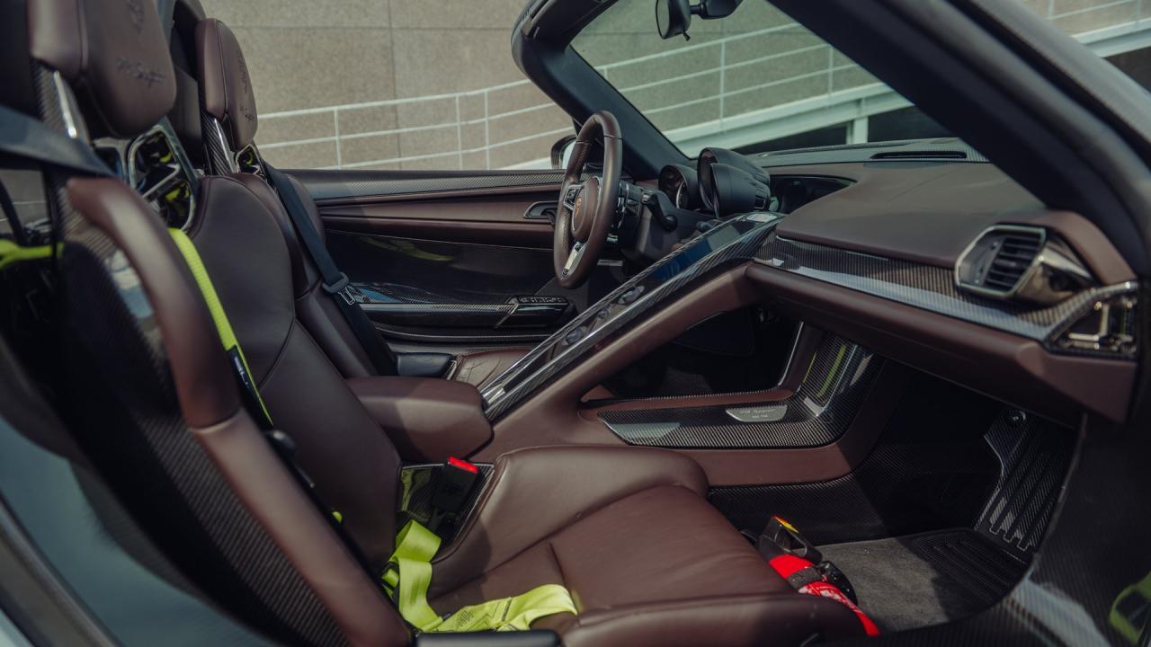 2015 Porsche 918 Spyder Weissach Package