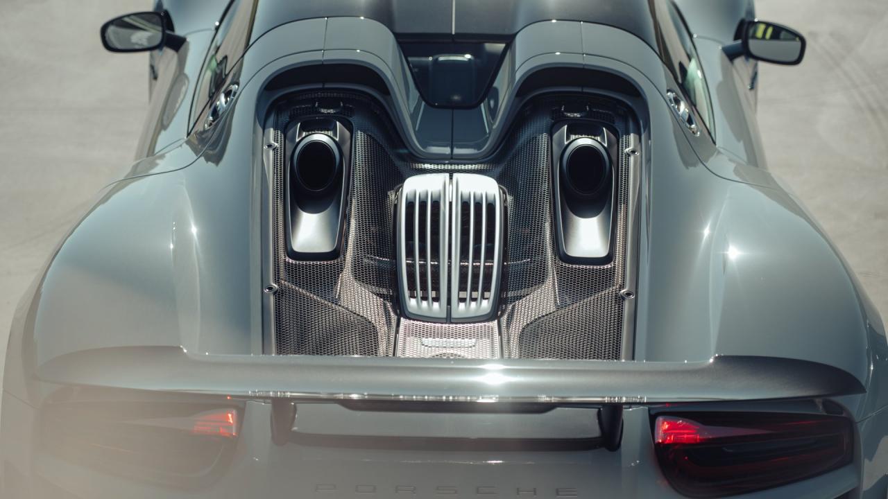 2015 Porsche 918 Spyder Weissach Package