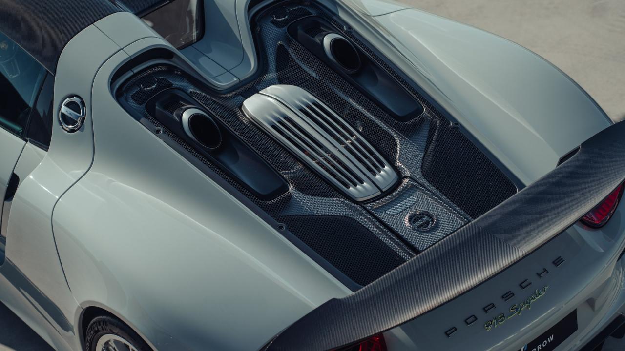 2015 Porsche 918 Spyder Weissach Package