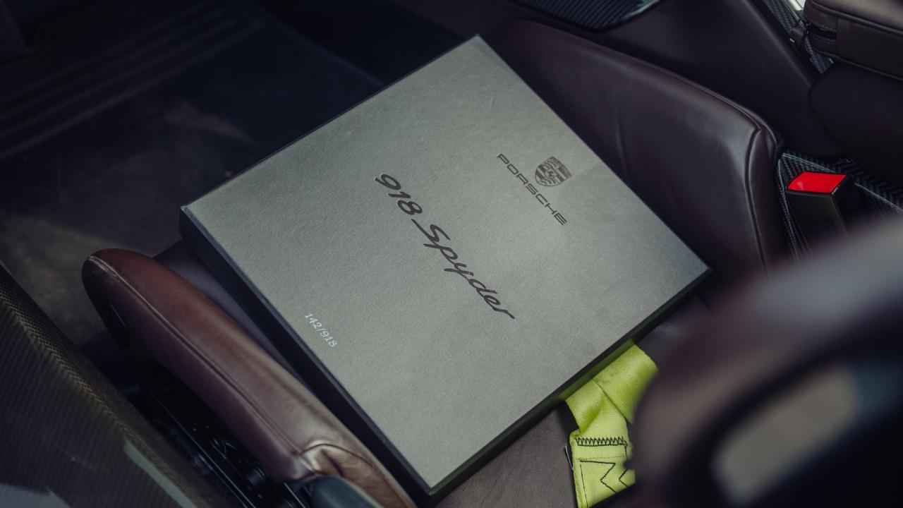2015 Porsche 918 Spyder Weissach Package