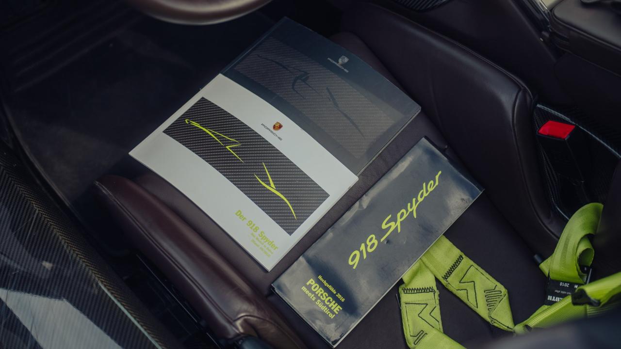 2015 Porsche 918 Spyder Weissach Package