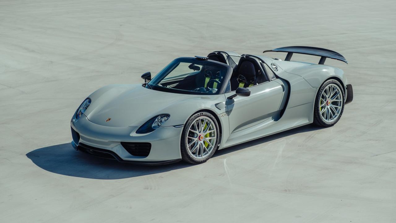 2015 Porsche 918 Spyder Weissach Package