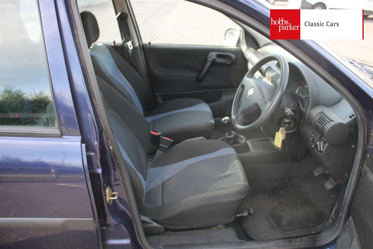 2000 Vauxhall CORSA GLS 16V