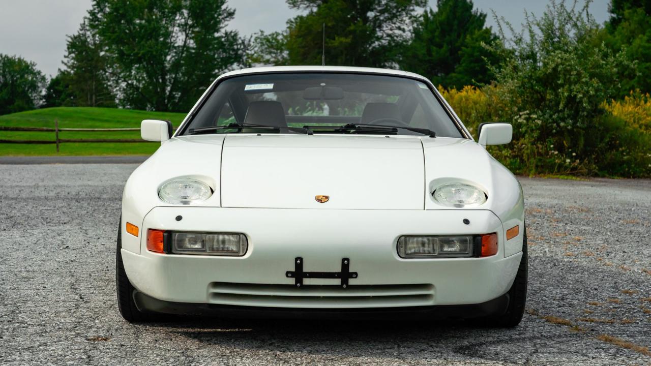 1989 Porsche 928 S4