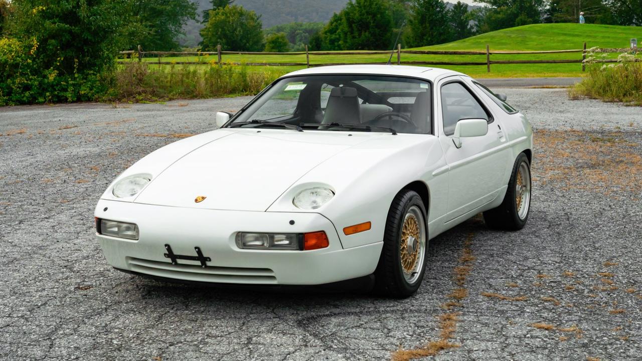 1989 Porsche 928 S4