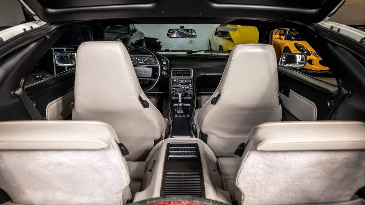 1989 Porsche 928 S4