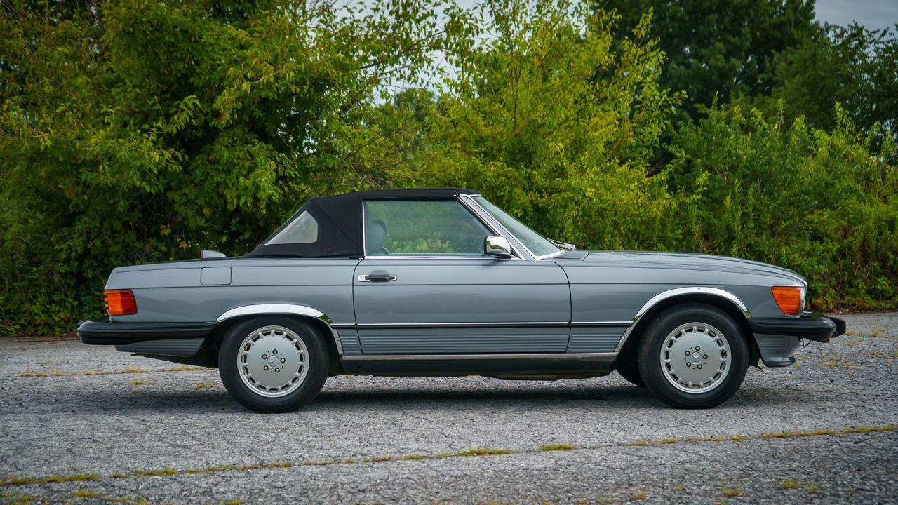 1987 Mercedes - Benz 560 SL