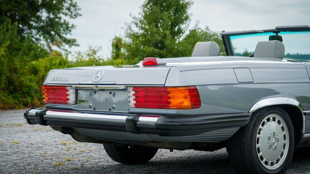 1987 Mercedes - Benz 560 SL