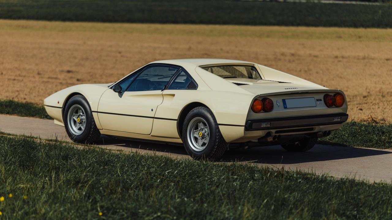 1976 Ferrari 308 GTB "Vetroresina"