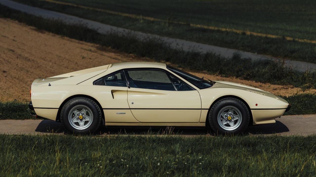 1976 Ferrari 308 GTB "Vetroresina"