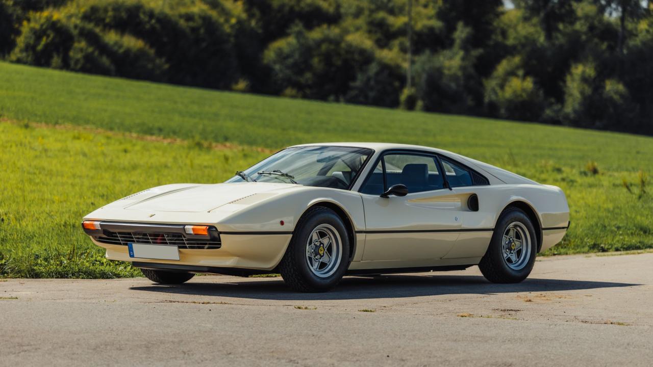1976 Ferrari 308 GTB "Vetroresina"