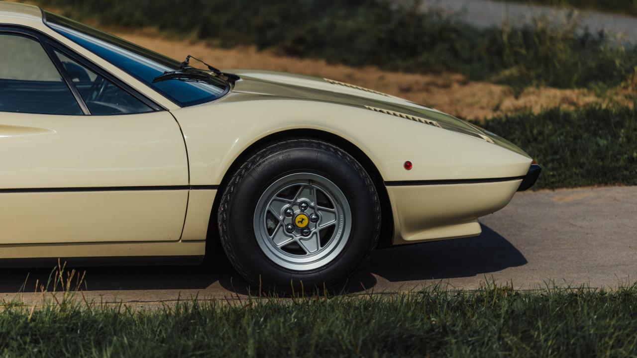 1976 Ferrari 308 GTB "Vetroresina"