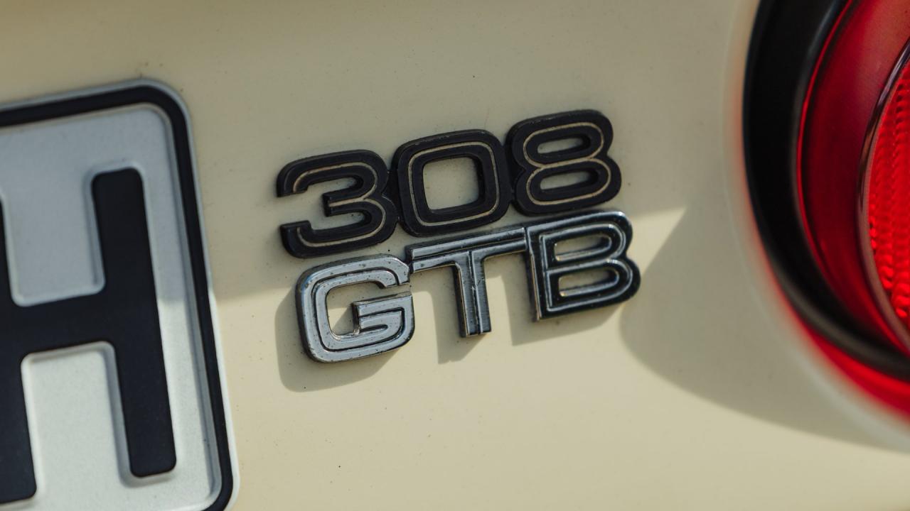 1976 Ferrari 308 GTB "Vetroresina"