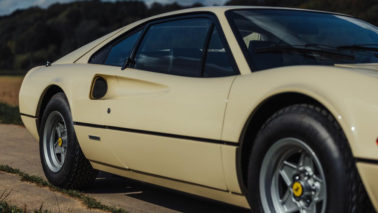 1976 Ferrari 308 GTB "Vetroresina"
