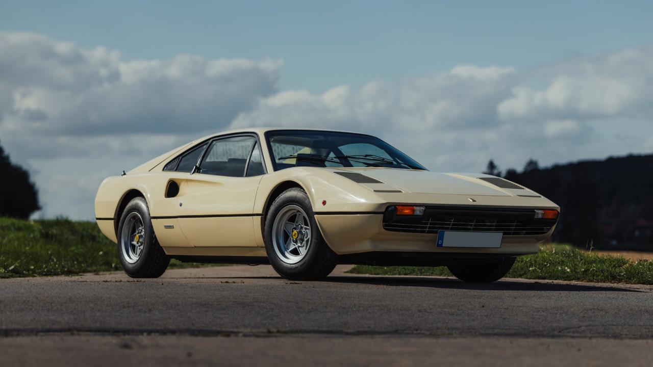 1976 Ferrari 308 GTB "Vetroresina"
