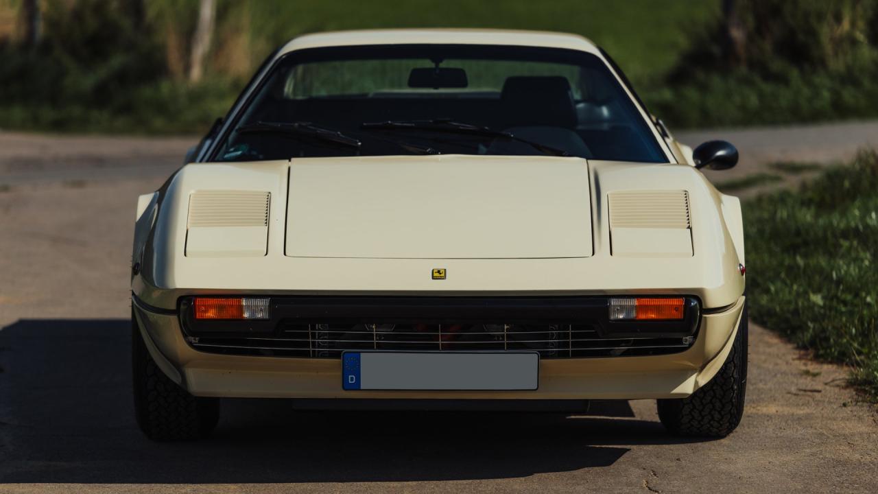 1976 Ferrari 308 GTB "Vetroresina"
